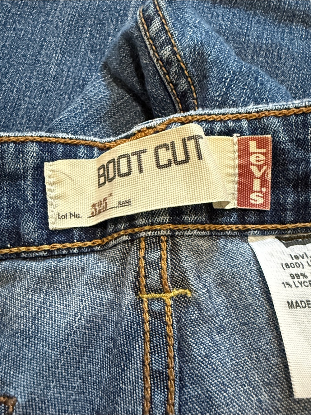 Levi's 525 Boot Cut Women's Jeans Size 10 Medium.